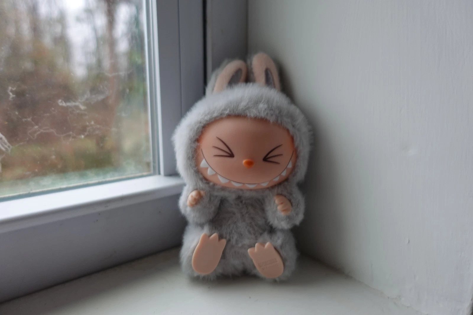 AUTHENTIC Popmart Labubu Have a Seat - HEHE