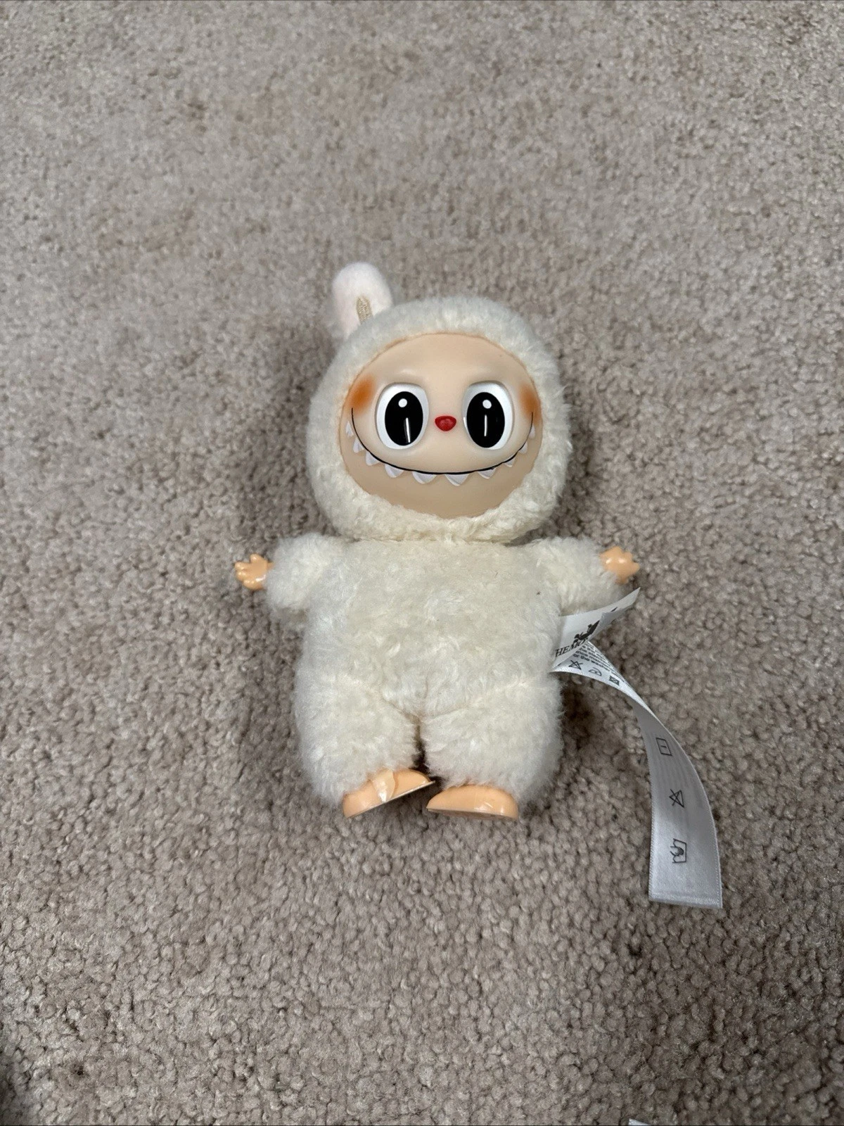 Labubu Exciting Macaron The Monsters whitish new nobox see pics