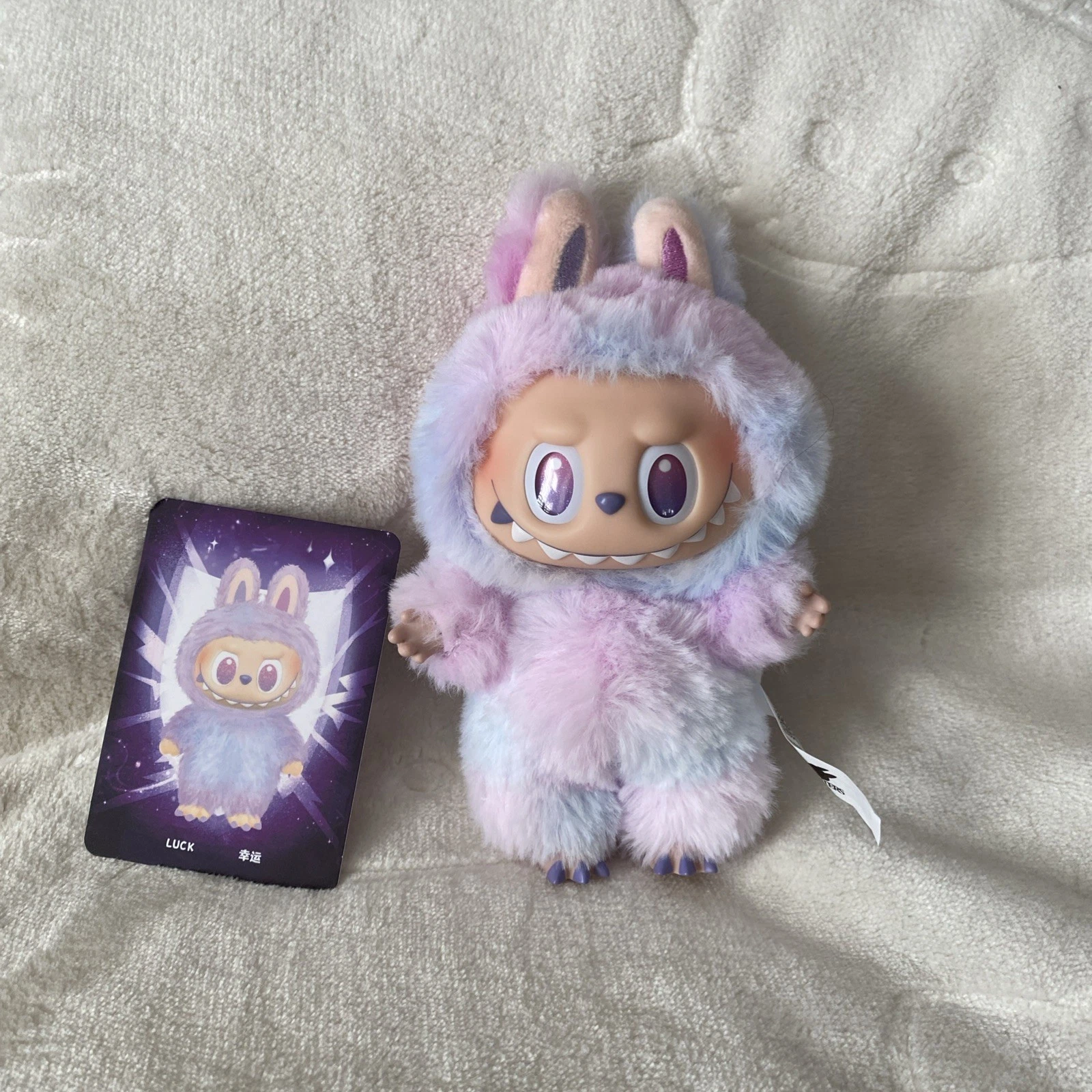 Pop Mart Big into Energy labubu - Luck 💜