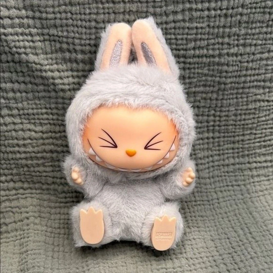 Pop Mart Labubu Have A Seat- HEHE - gray NEW