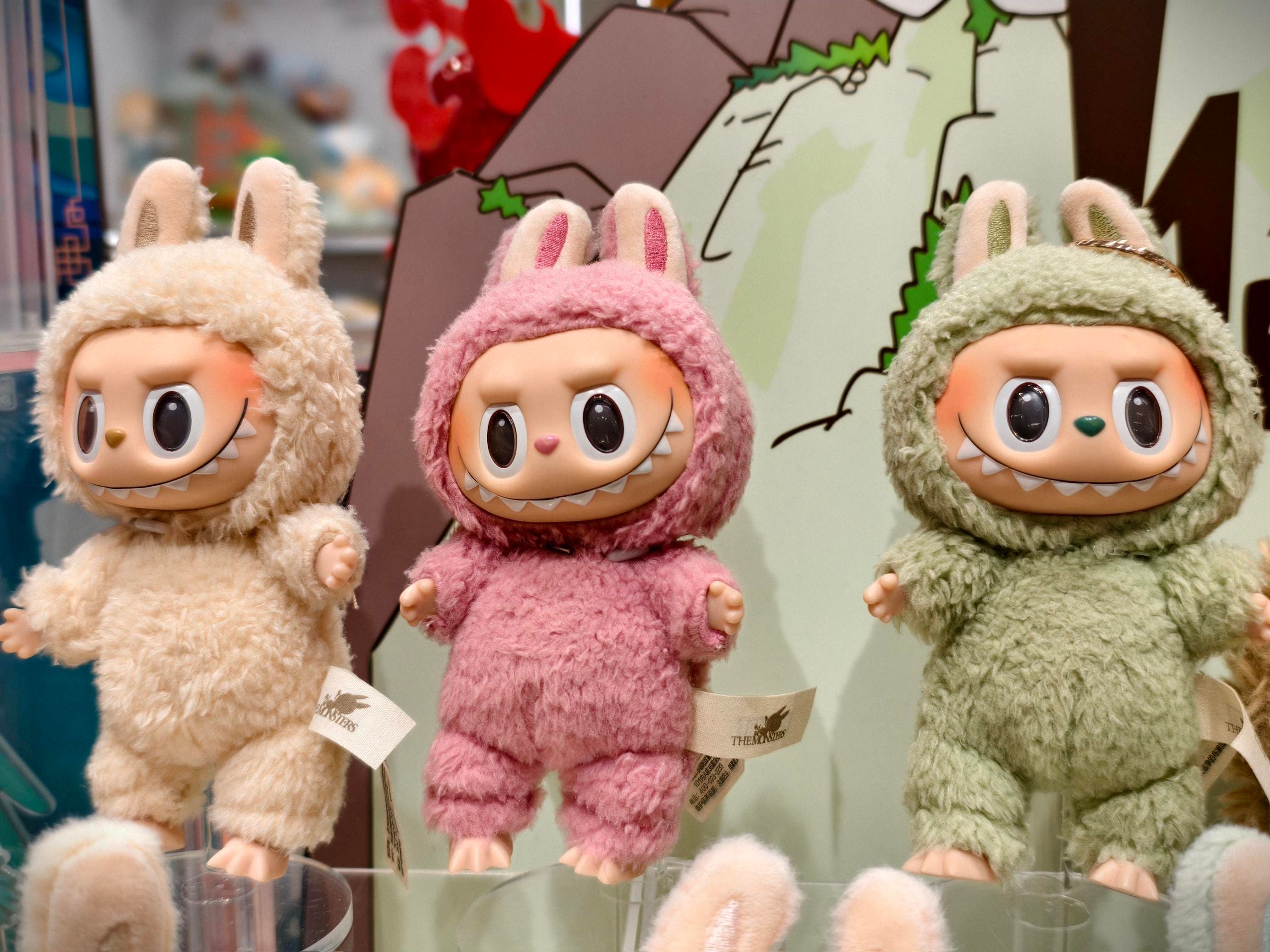 What Does The Exciting Macaron Secret Labubu Look Like?